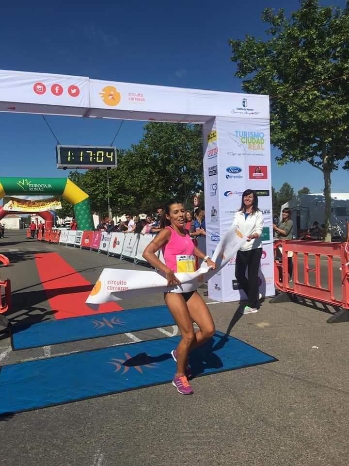 Gemma Arenas en ruta