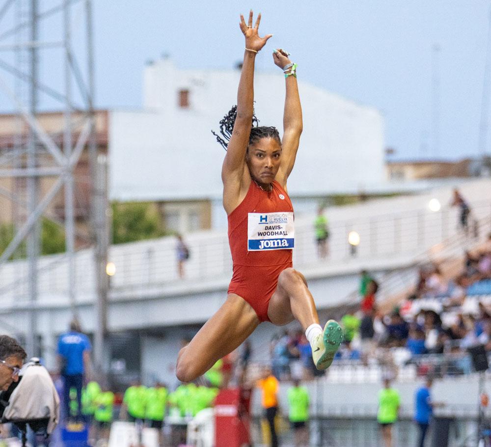 Tara Davis-Woodhall  en Huelva