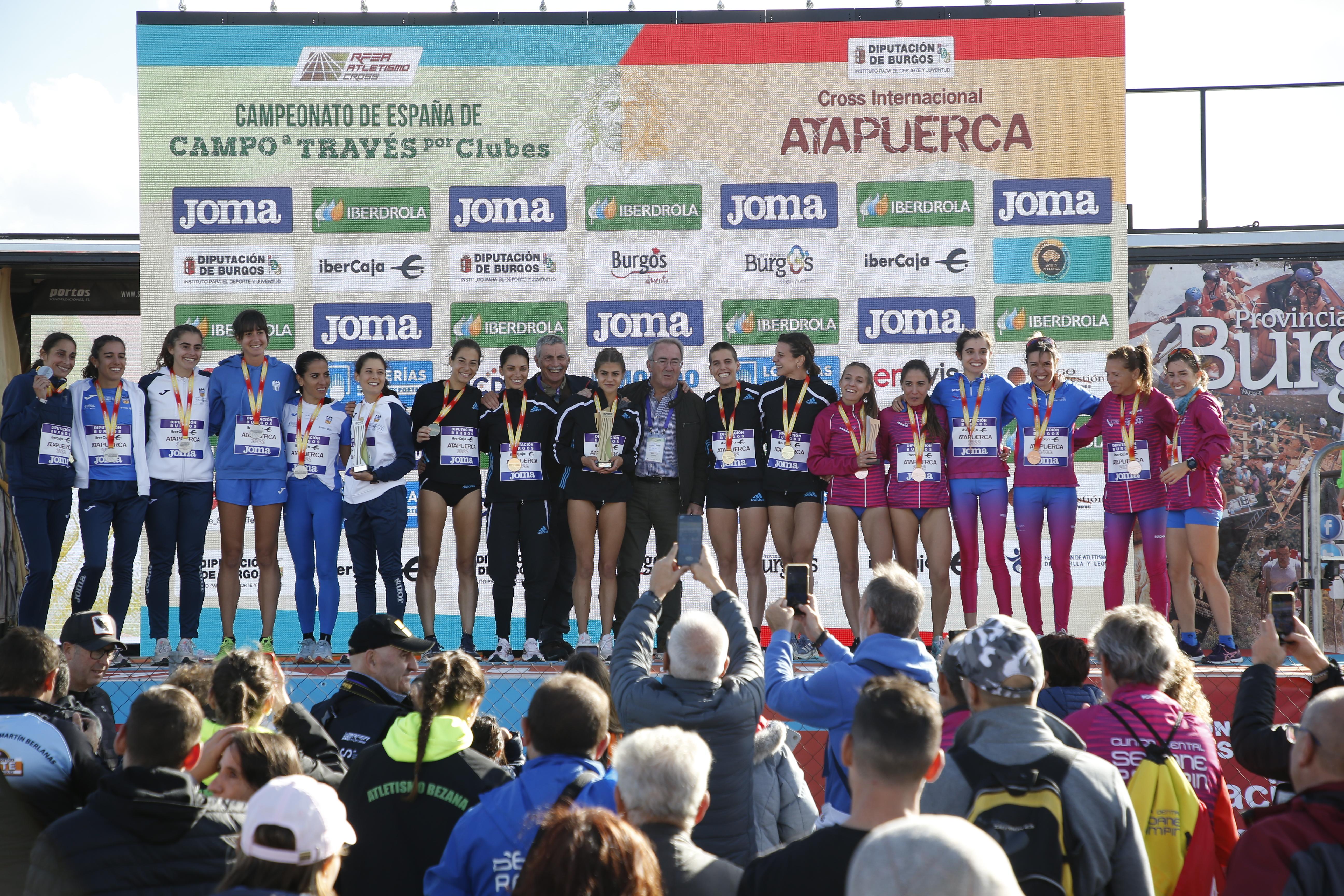 El podio femenino del Campeonato de España de Cross por Clubes
