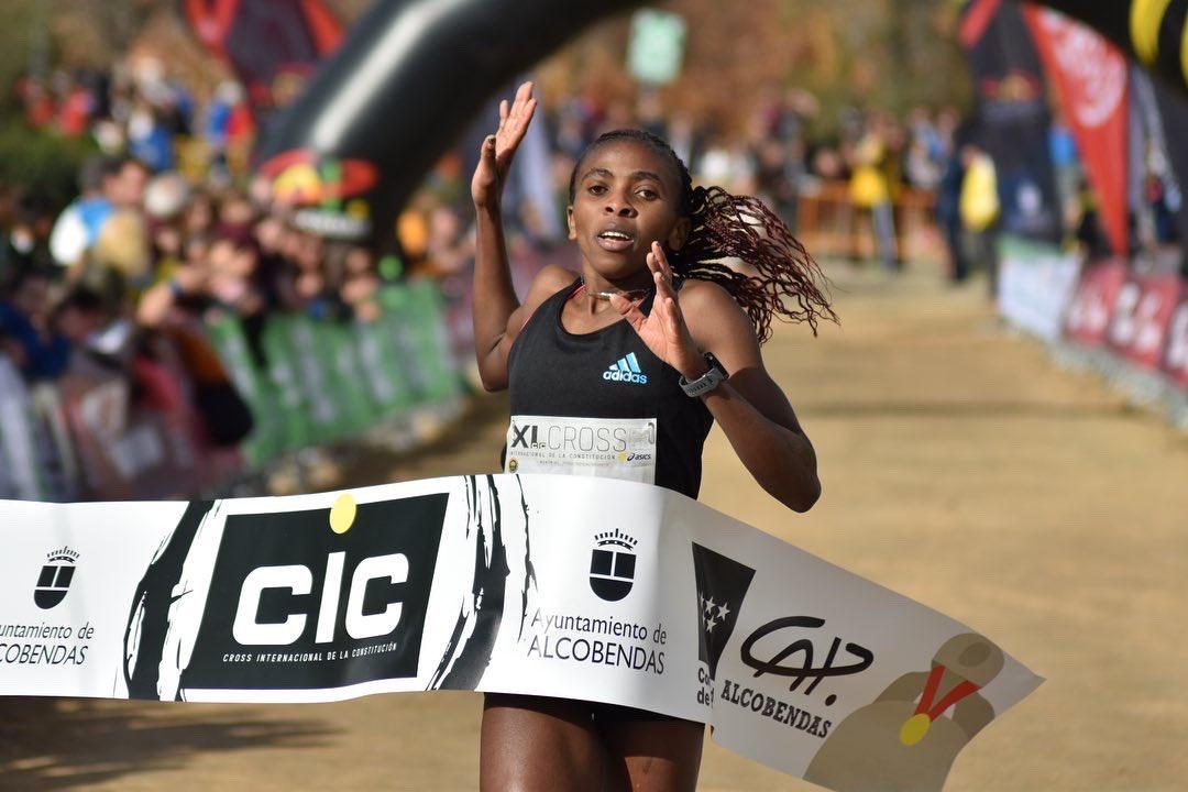Mawia gana el cross de Alcobendas