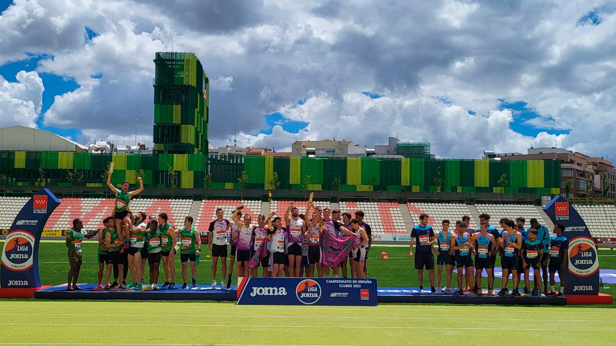 Podio Final Titulo Primera División LigaJoma 