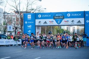Constelación de estrellas en el asfalto de Madrid