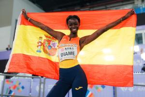 Fátima Diame: "Entrenando he llegado a 7,06 m, el récord de España de Niurka está ahí"