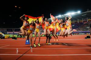 Los relevos femeninos hacen historia en Guangzhou