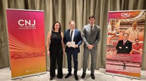 Antonio Pérez recibe la Placa Juan Sastre 2026 en la Gala celebrada en Zaragoza