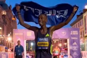 Kwizera busca el primer triunfo español y el récord europeo en el Medio Maratón Valencia